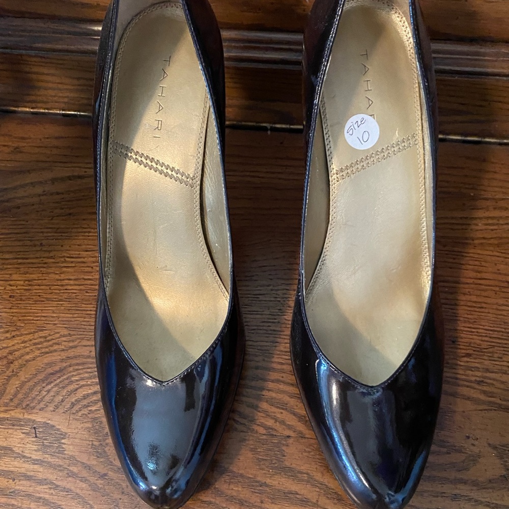 Tahari, Black pumps, size 10
